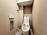 トイレ：「リフォーム済・トイレ」トイレ関係の設備も一新されています。もちろん温水洗浄機能付き便座です。