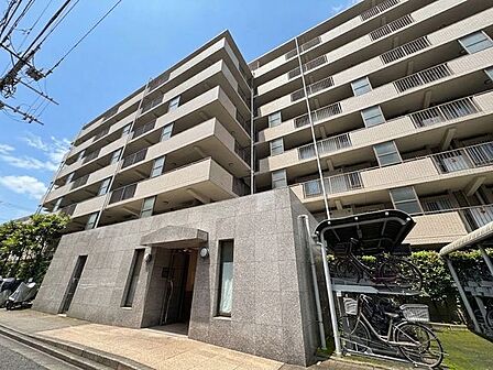 「〜オーベル本所吾妻橋〜」小学校150m、スーパー300。歩いて行ける距離にお買い物施設や教育施設が揃う街並み。子育て世帯も住みやすい、便利な住環境です。