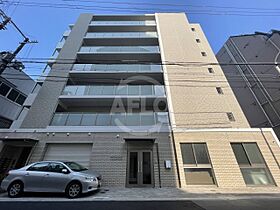 village土佐堀  ｜ 大阪府大阪市西区土佐堀1丁目（賃貸マンション2LDK・2階・61.51㎡） その1