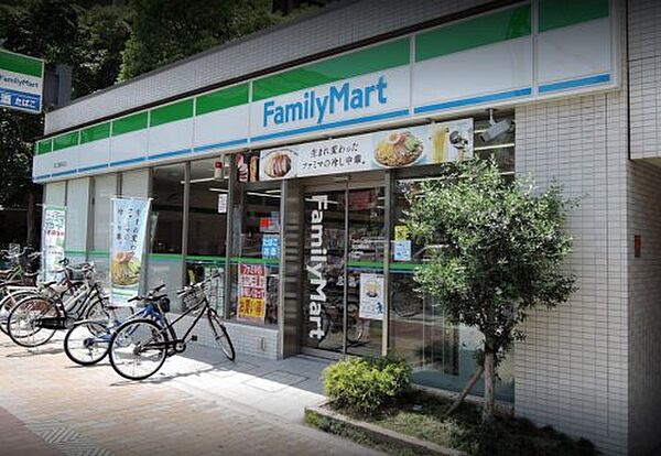 画像23:【コンビニエンスストア】ファミリーマート深江橋駅前店まで212ｍ