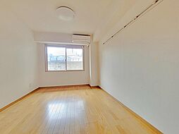 ファーストピュア 1階1Kのリビング/ダイニング