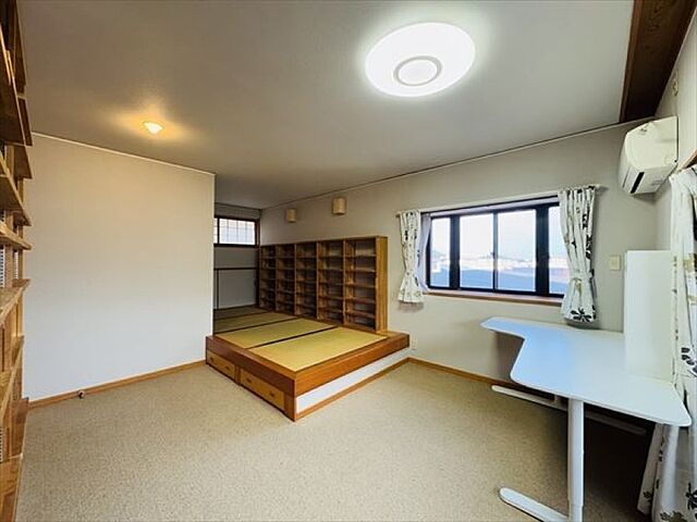 寝室 熊本市東区長嶺東3丁目