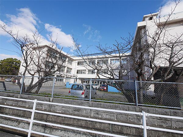 画像21:行橋南小学校(1、220m)