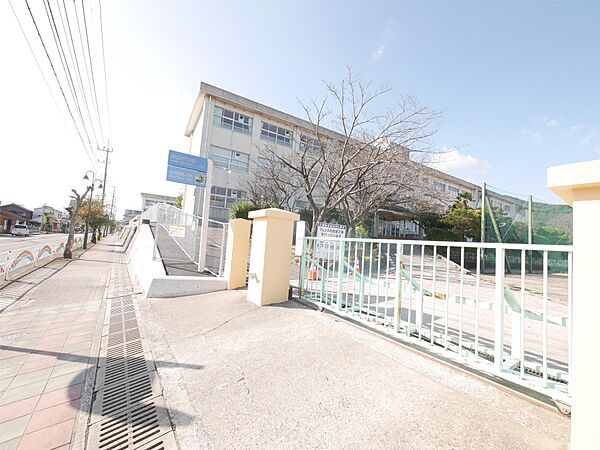 画像15:苅田小学校(1、000m)