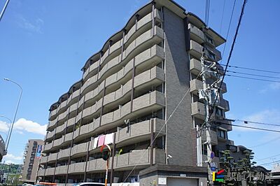 外観:8階建ての物件です 外観:8階建ての物件です