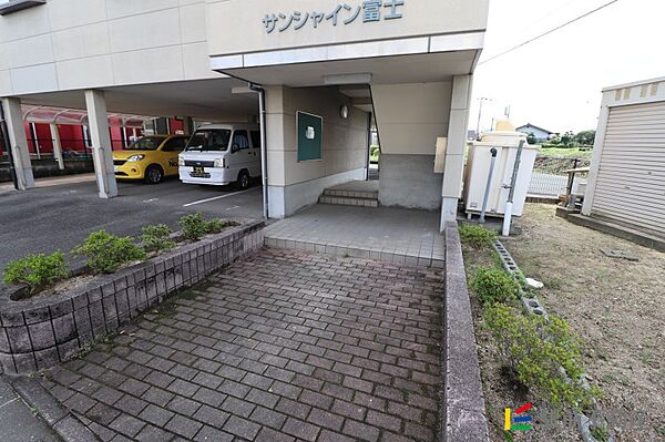 建物エントランス