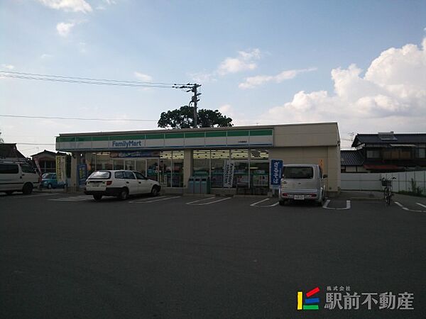 画像24:ファミリーマート八女稲富店 