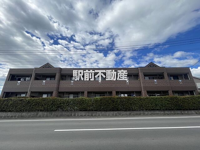 4 / 23
