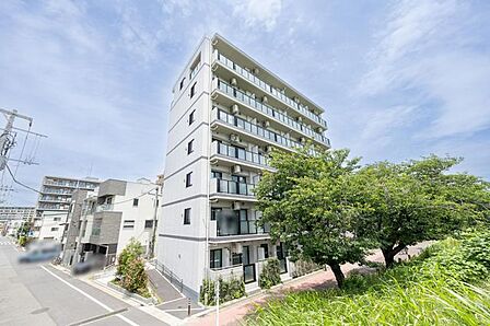 令和4年5月築。新耐震基準のマンションです。