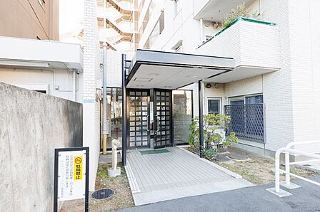 掃除の行き届いた綺麗なエントランス。管理体制良好です。