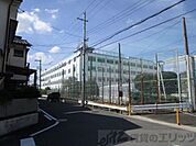 高槻市立若松小学校 徒歩3分。 180m