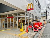 マクドナルド茨木園田店 徒歩8分。 570m