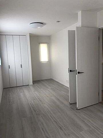 室内 伊勢崎市平和町