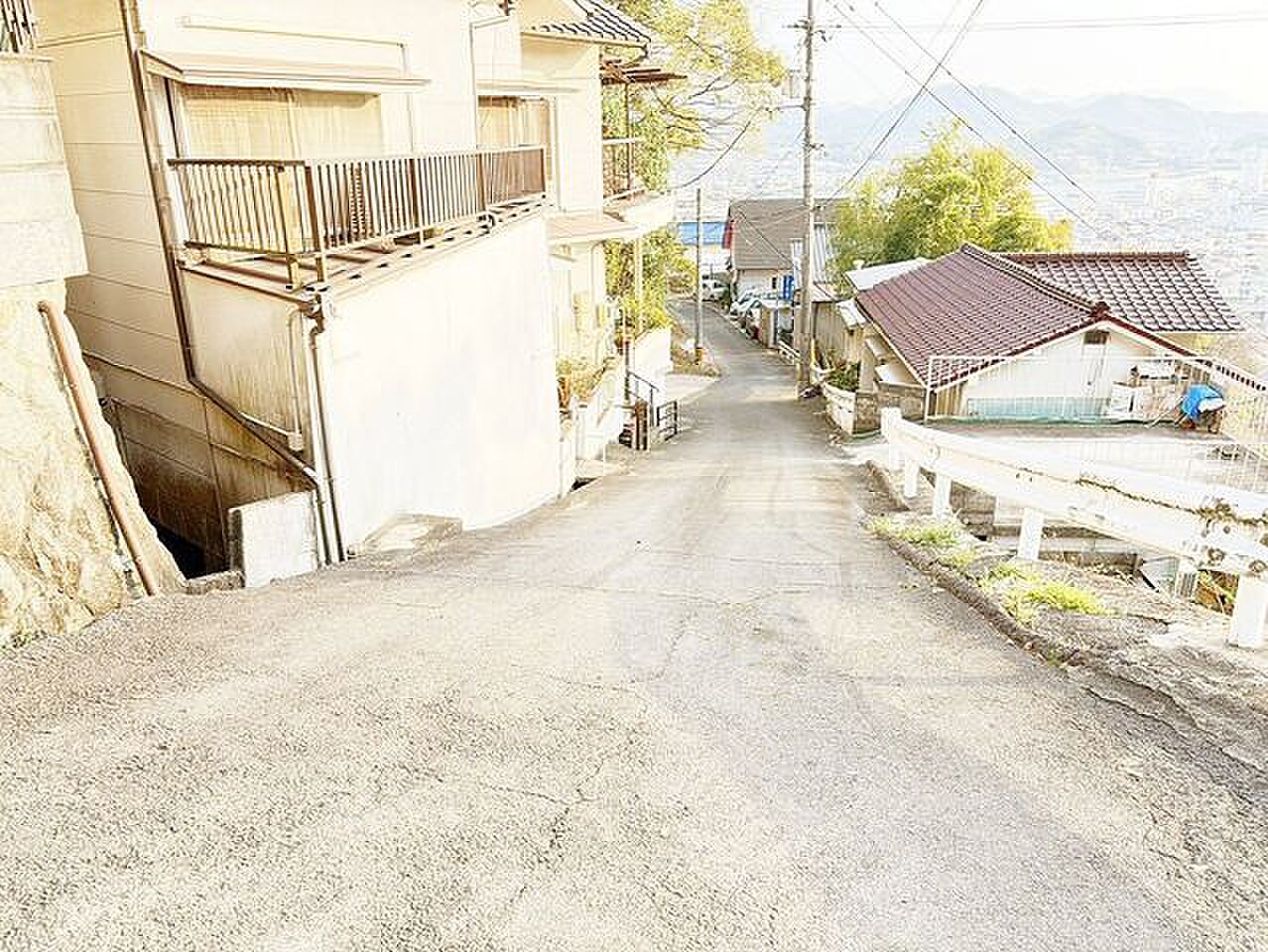 Used detached house · 6SLDK in Onomichi, Hiroshima &mdash; photo 2