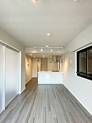 La Perla Ichigaya-Sadoharacho 2階1SLDKのリビング/ダイニング