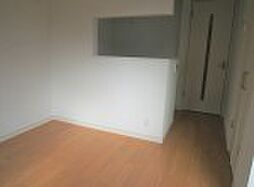 RIZ大京町 2階1LDKのリビング/ダイニング