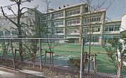 渋谷区立代々木山谷小学校（123m）