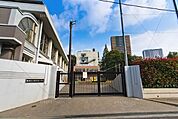 豊島区立南池袋小学校（434m）
