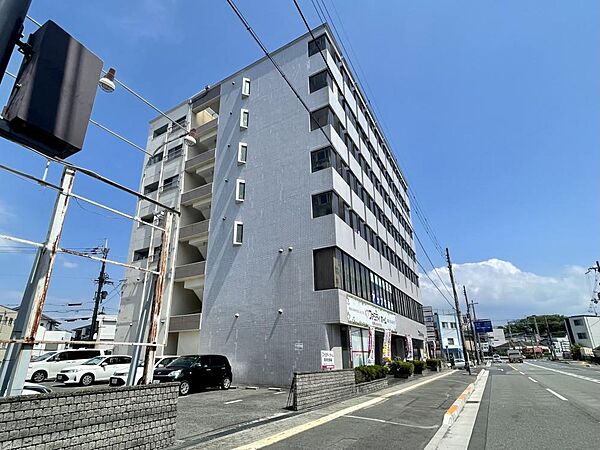 ファミティ弐番館 ｜大阪府羽曳野市誉田3丁目(賃貸マンション1LDK・4階・38.77㎡)の写真 その1