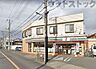 周辺：セブンイレブン調布富士見町店 徒歩6分。 450m