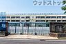 周辺：世田谷区立喜多見小学校 徒歩12分。 890m