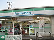 ファミリーマート小金井東八通り店 徒歩10分。コンビニ 740m