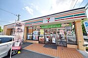 セブンイレブン世田谷祖師谷5丁目店 徒歩9分。コンビニ 700m