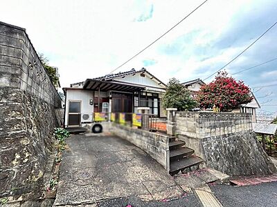 外観：【閑静な住宅街】若松区小石本村町の中古戸建♪赤崎小・向洋中学校♪オール電化♪システムキッチン♪