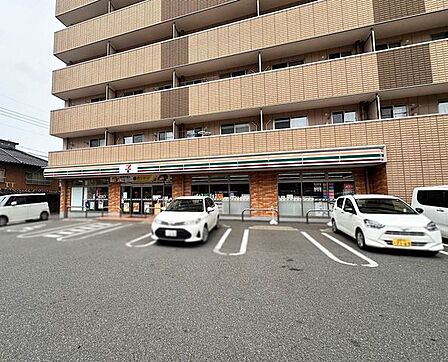 セブンイレブン戸畑新池三丁目店 170m