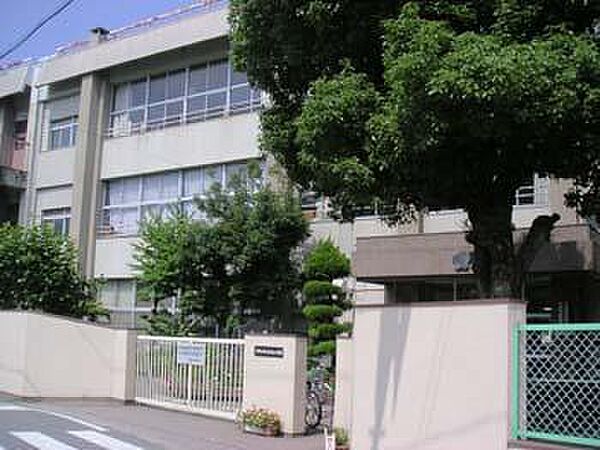 画像27:小学校「和歌山市立和佐小学校まで1415m」