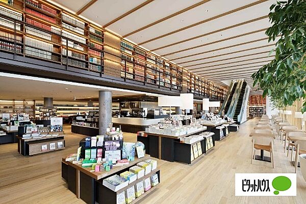 画像30:図書館「和歌山市民図書館まで2140m」