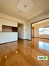 アズゥ−ル 201 2階3LDKのリビング/ダイニング