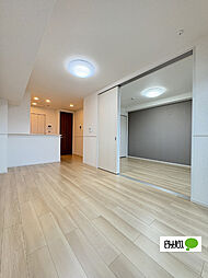 ヒカルサ和歌山本町 303 3階1LDKのリビング/ダイニング