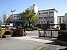 周辺：岩崎中学校【小牧市の公立中学校。パークアリーナ小牧が近くスポーツ施設が身近にある環境です。学校HPでは行事や学校生活の様子に加え年間予定表も掲載されており、学校の動きが分かりやすい点も魅力です。】…