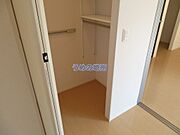 洋室収納1