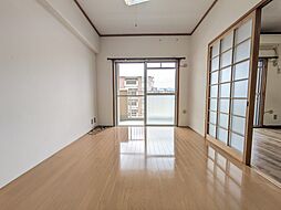 居間