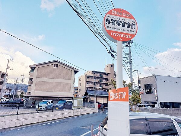 画像24:県警察官舎前 バス停