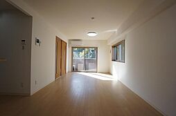 メゾンドール平和通 605 号室 6階1LDKのリビング/ダイニング