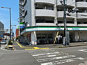 ファミリーマート 本町6丁目