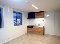 笹口レジデンス 103 1階ワンルームのリビング/ダイニング