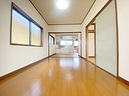 居間