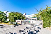 浦安市立日の出中学校（631m）