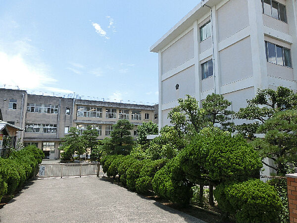 画像17:浜松市立可美中学校（188m）