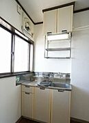 写真は別の部屋の参考写真です