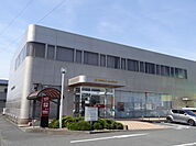 静岡銀行 掛川西支店（561m）