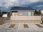 【８号地外観】約5kWの太陽光発電システム付き！南西向きで効率的に発電します。