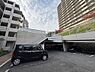 その他：平置き駐車場と屋根付き駐車スペースを確保。大切な愛車を雨風から守り、快適なカーライフを送れます。