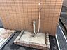 その他：外で気軽に使えるシャワー付きの立水栓です。ガーデニングや洗車、ペットの足洗いなど多用途に活用できます。