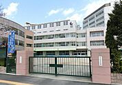 小学校「私立広島三育学院小学校まで500ｍ」