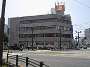 銀行「広島銀行本川支店まで130ｍ」